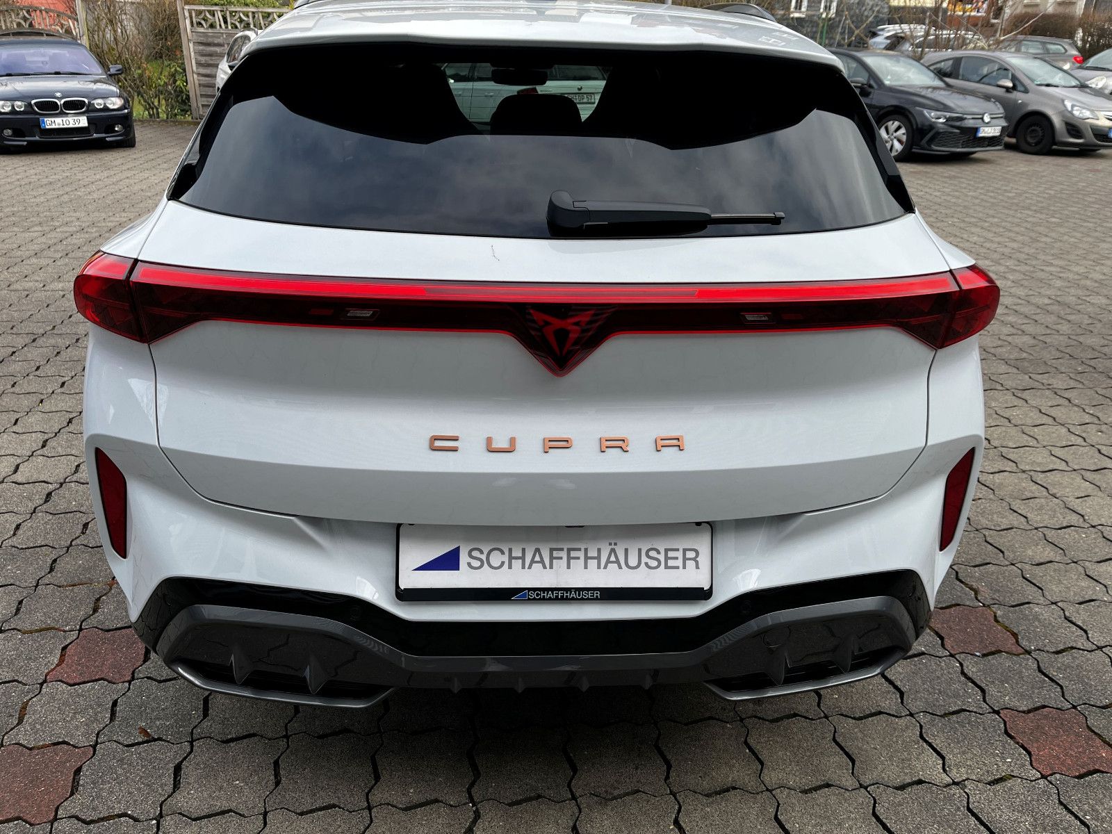 Fahrzeugabbildung CUPRA Terramar 2.0 TSI 4Drive VZ AHK PANO 20" SENN HUP