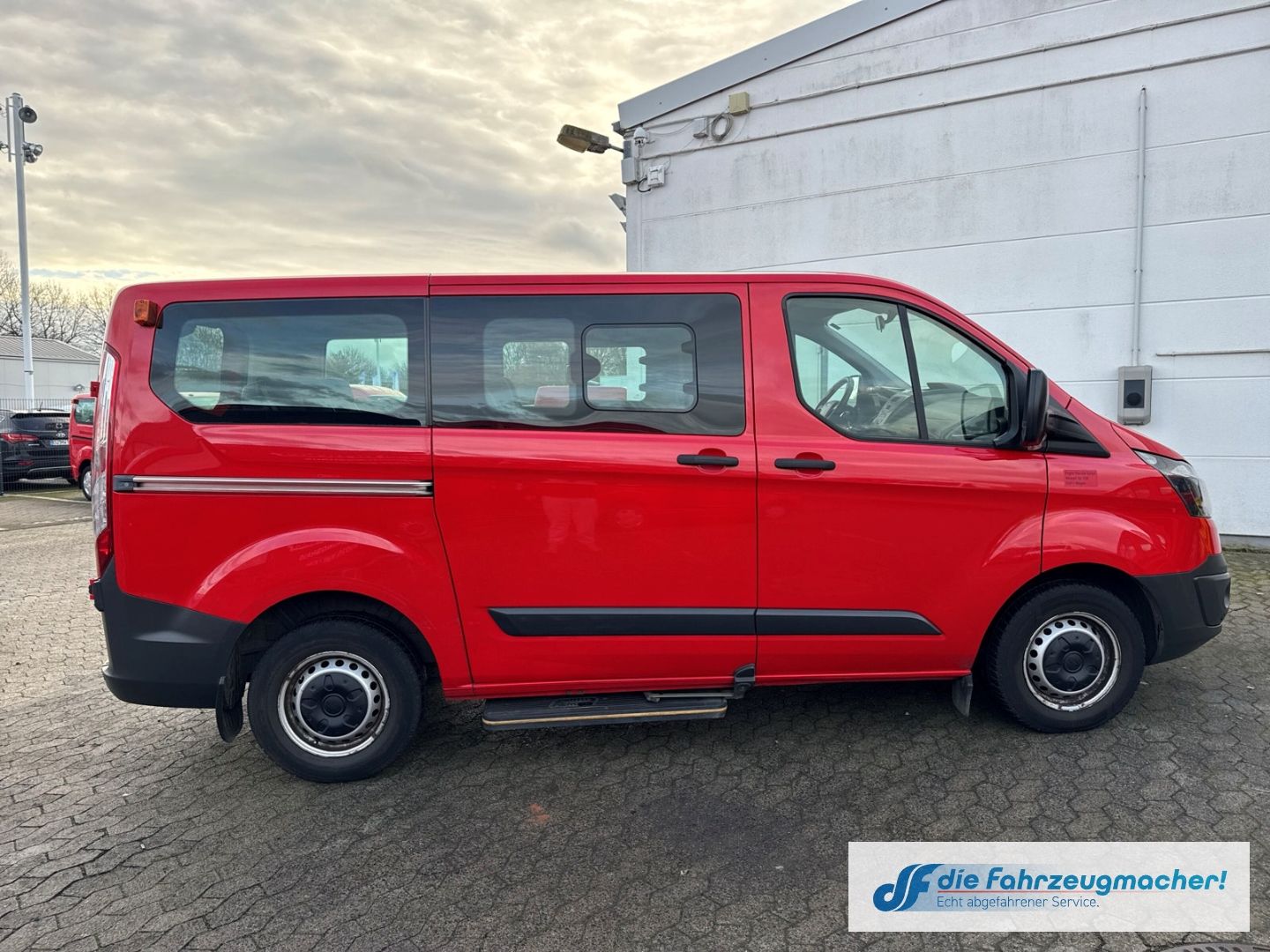 Fahrzeugabbildung Ford Transit Custom Tourneo 300 L1 *2016 *EXPORT