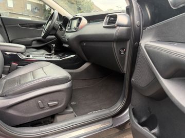 KIA Sorento - 11