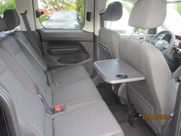 Ford Tourneo Connect Titanium AHK + Cam + Winterpaket