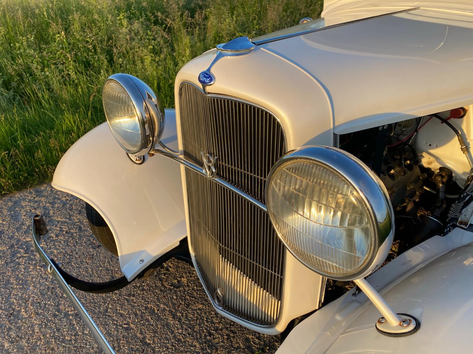 Ford Pickup Flathead V8 Hot Rod