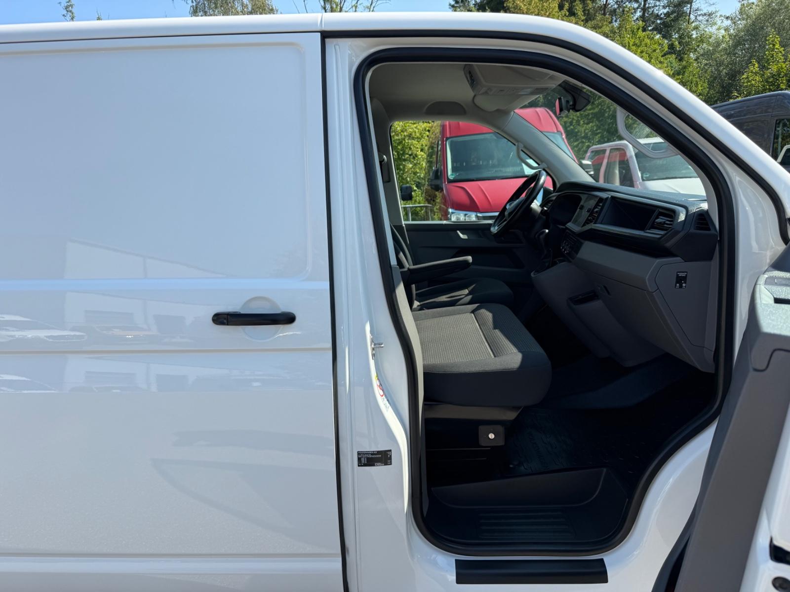 Volkswagen T6.1 Transporter DSG LED ACC NAVI SORTIMO STDHZ