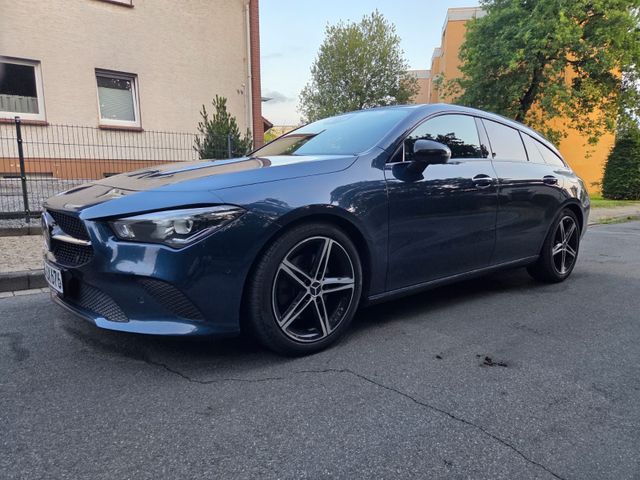 MERCEDES-BENZ CLA Shooting Brake 220d Progressive Line Advance