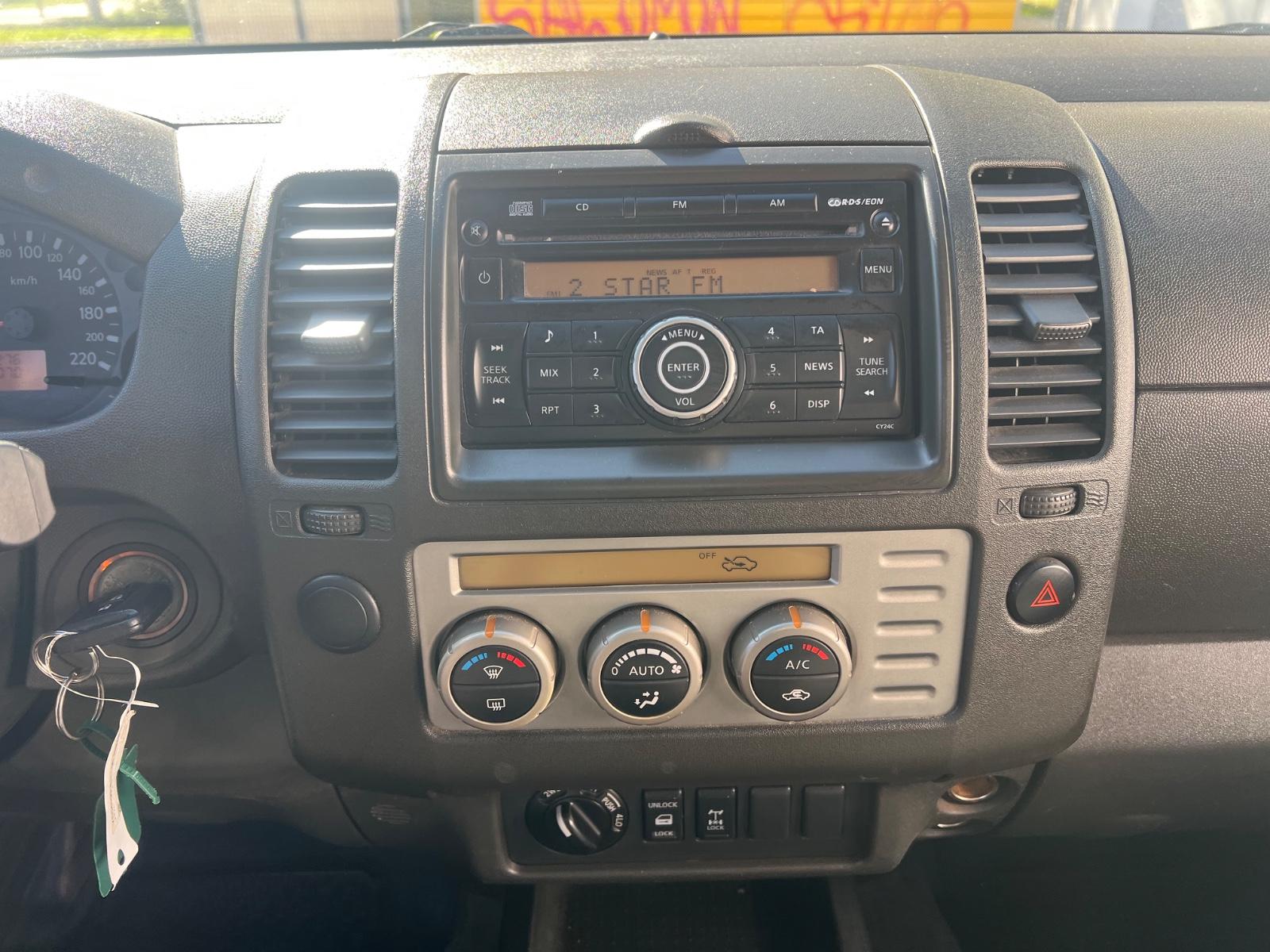 NISSAN NAVARA PICKUP KINGCAB COMFORT 4X4 KLIMA 150000KM | 174 ch | BVM | VOLANT EN CUIR