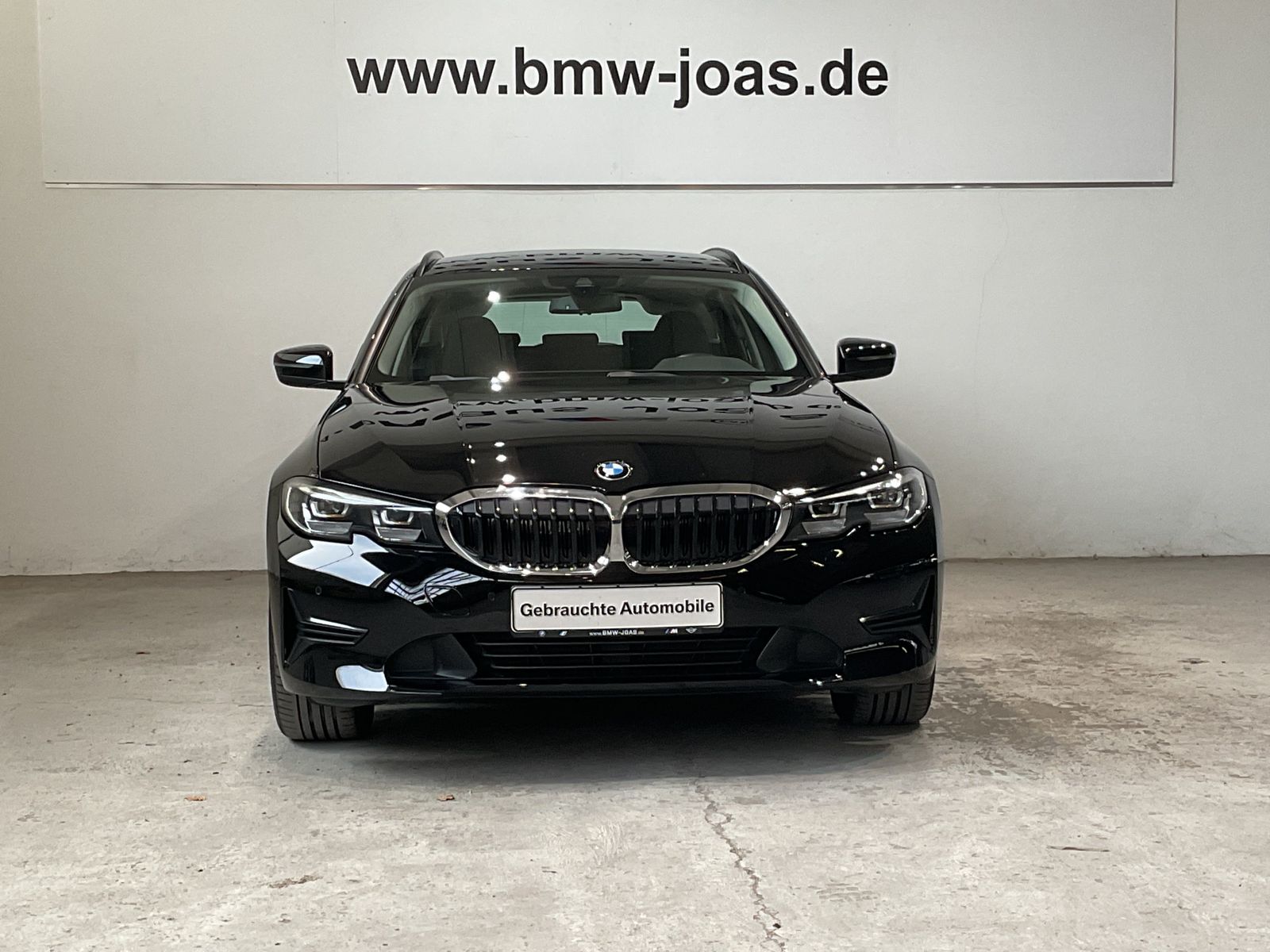 Fahrzeugabbildung BMW 320i Touring Advantage AHK Driving Assistant