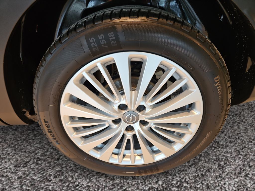 Fahrzeugabbildung Opel Grandland X 1.2 S/S  INNOVATION AFL mit LED