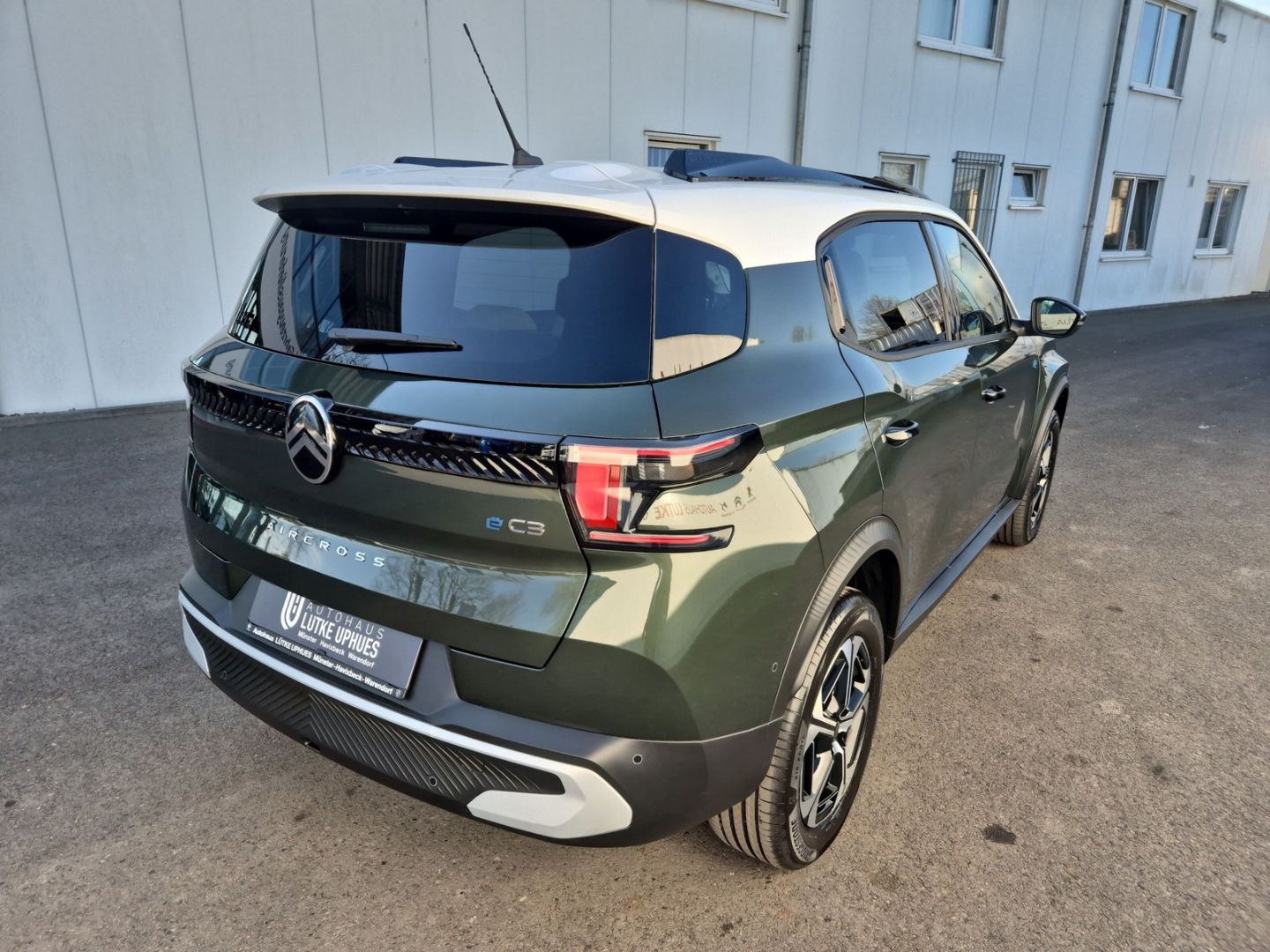 Fahrzeugabbildung Citroën C3 Aircross Elektro 113 MAX LED CarPlay Klimaaut