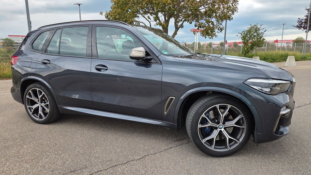 Image of BMW X5 M50