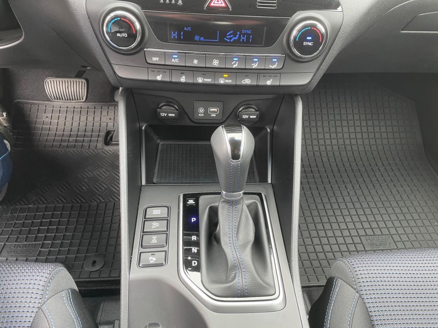 Fahrzeugabbildung Hyundai Tucson 1.6T GDi DCT 4WD Trend Sitzheizung Anhäng