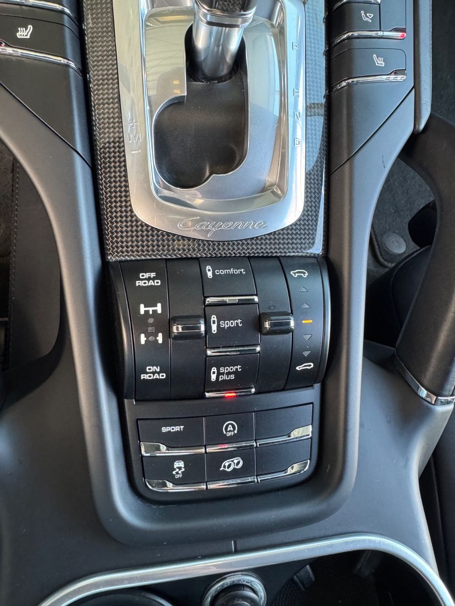 Fahrzeugabbildung Porsche Cayenne S Porsche Scheckheft