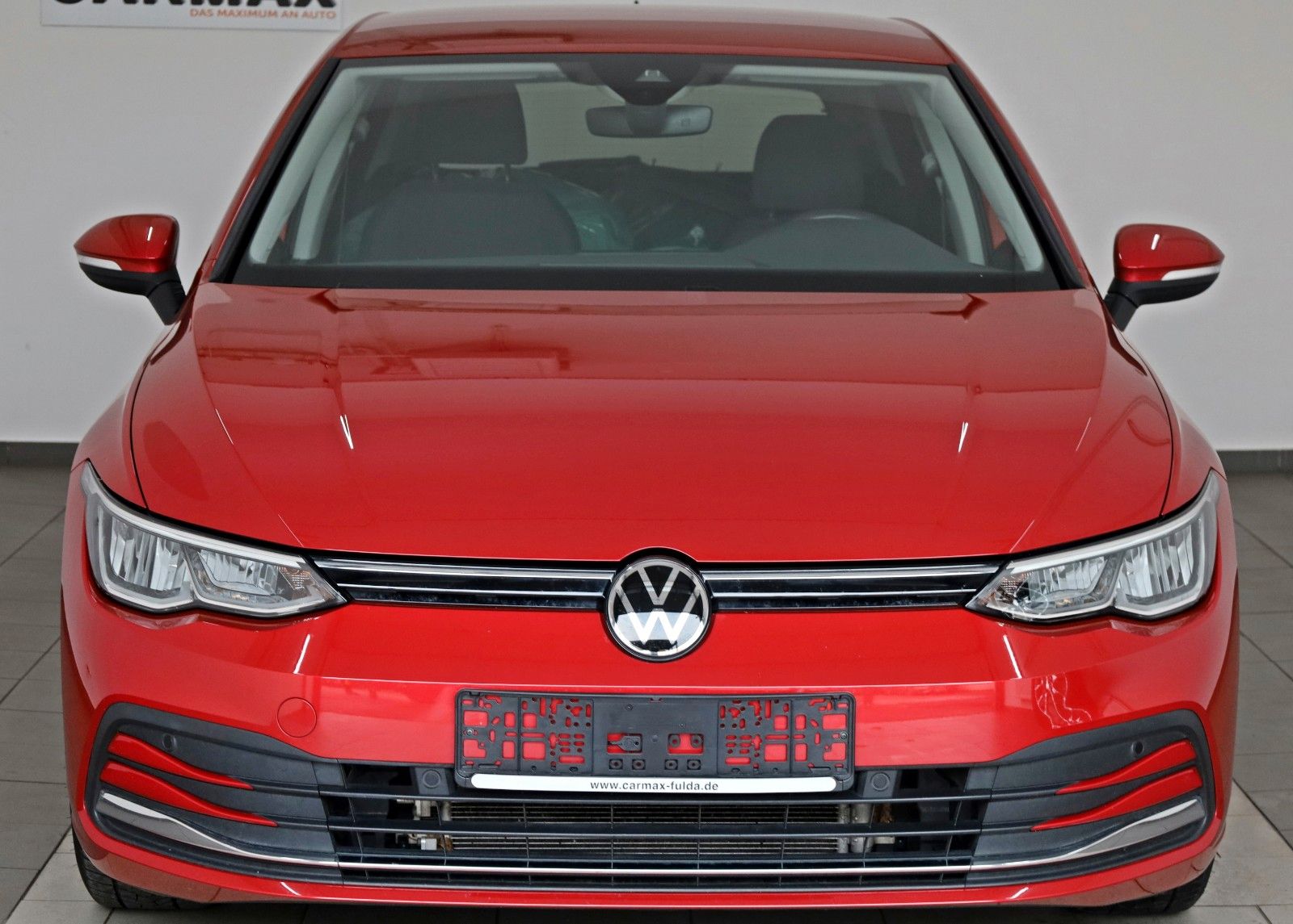 Fahrzeugabbildung Volkswagen Golf VIII Lim. Active Navi,LED,SH,PDC,ACC,SR+WR