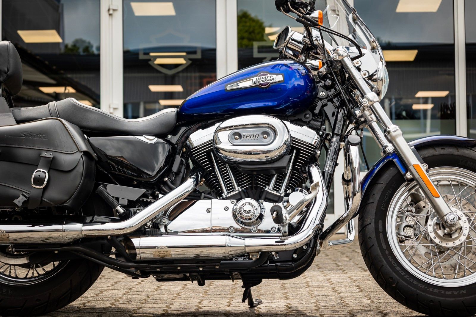 Fahrzeugabbildung Harley-Davidson Sportster XL1200C Custom - JEKILL&HYDE -