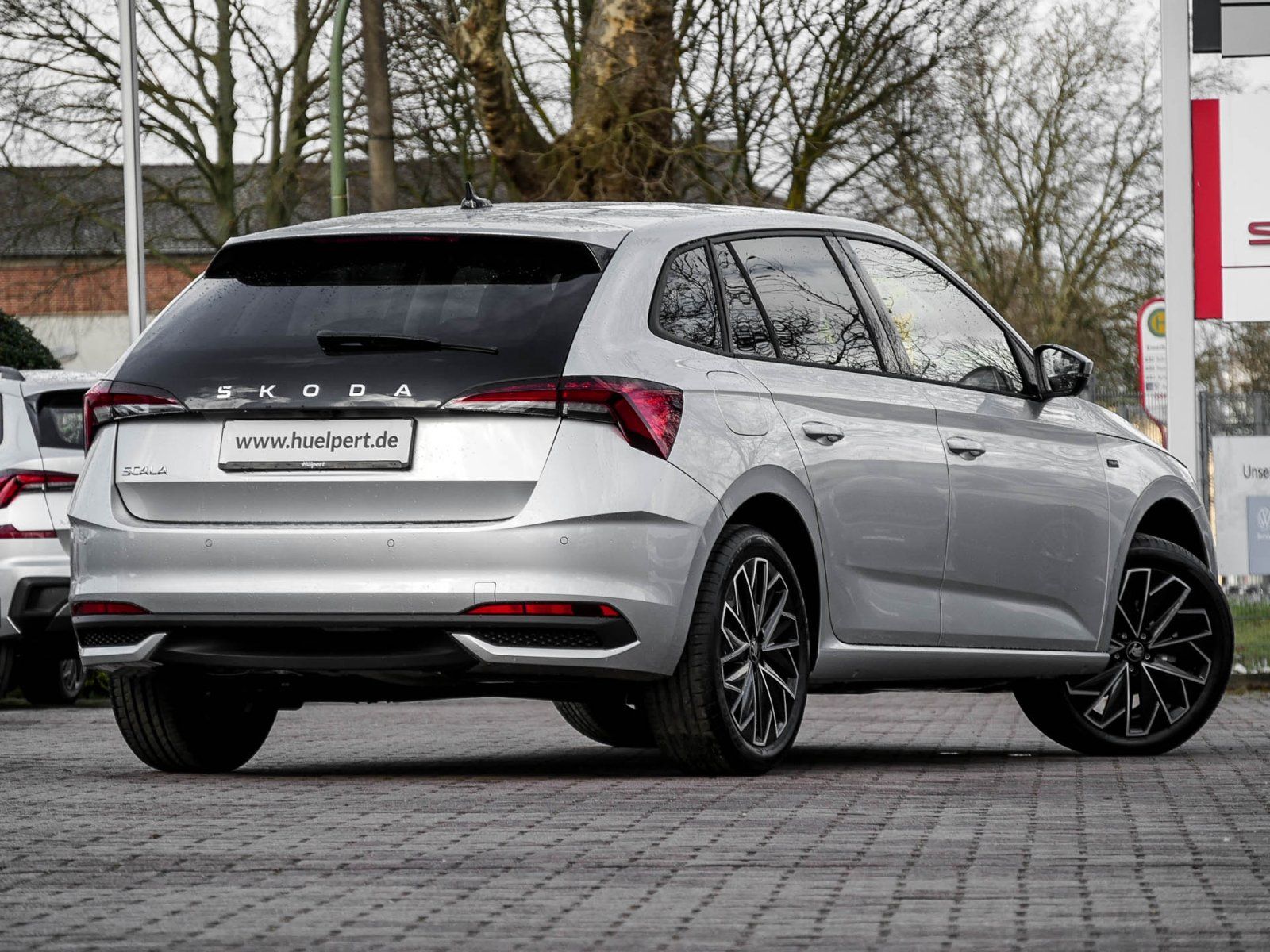 Skoda Scala 1.0 TOUR CAM ACC LM17 CARPLAY SITZHEIZUNG imagem 2
