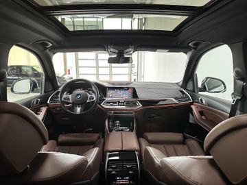 Fahrzeugabbildung BMW X5 M50d ACC Belüft 360° FondEnt TV SkyLounge DAB