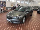 Opel Astra 1.4 Turbo 110CV EcoM Sports Tourer In - Opel Astra mit CNG-Antrieb