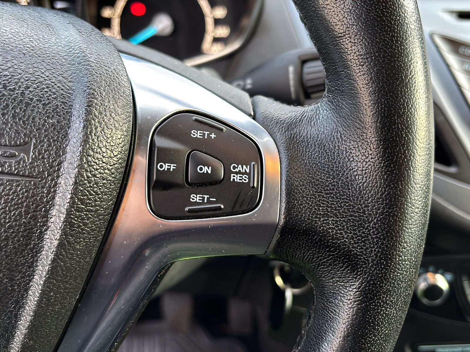 Fahrzeugabbildung Ford B-Max 1.0i Sync Edition AHK TEMPOMAT DAB WINTER