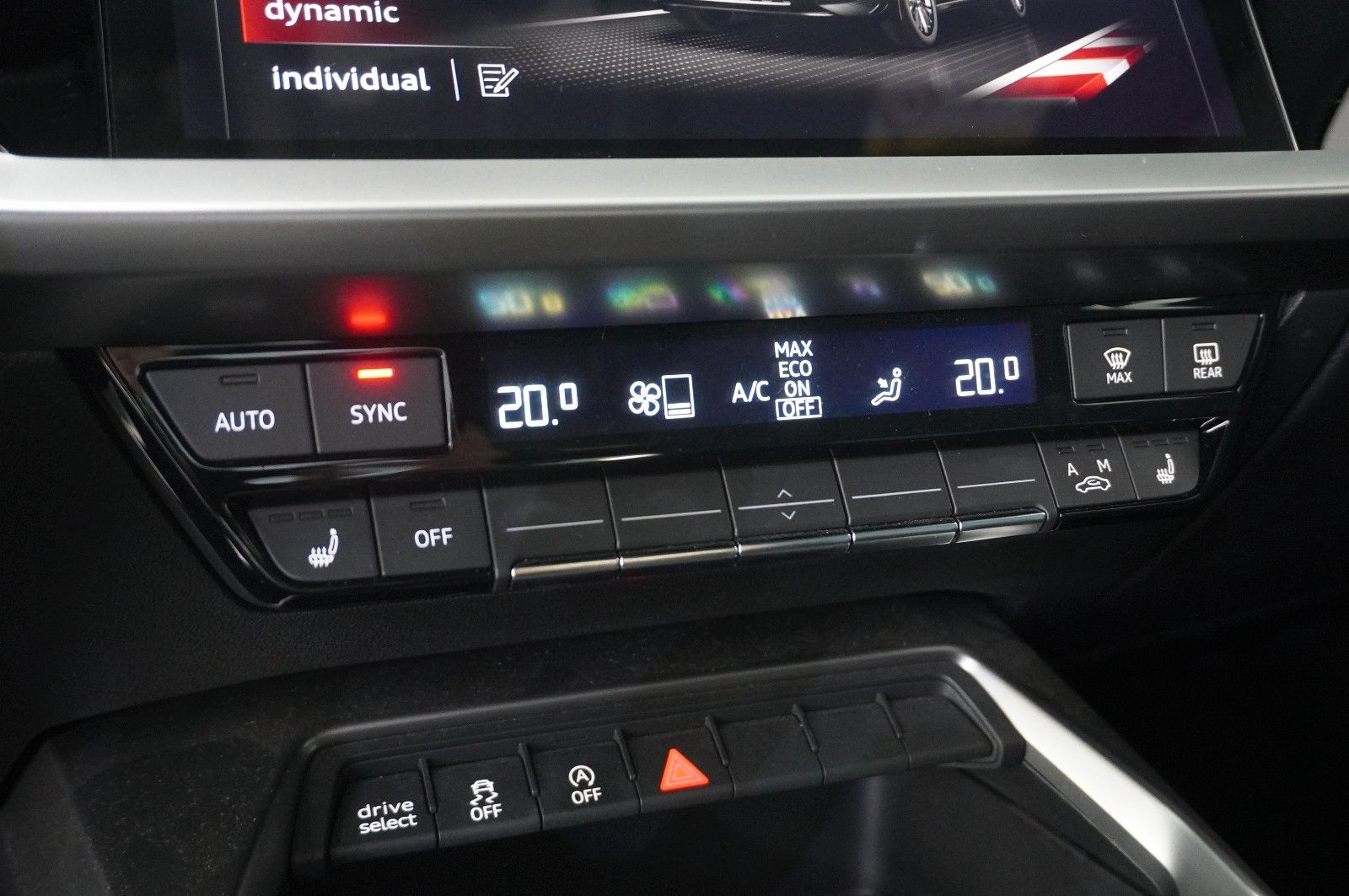 Fahrzeugabbildung Audi A3 Sportback 35 TFSI ADVANCED NAVI/LED/SPORT/DAB