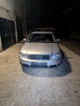 Audi A4 B6 Avant 173tkm Xenon Klima Tempomat - Audi A4 aus 2001: Kombi