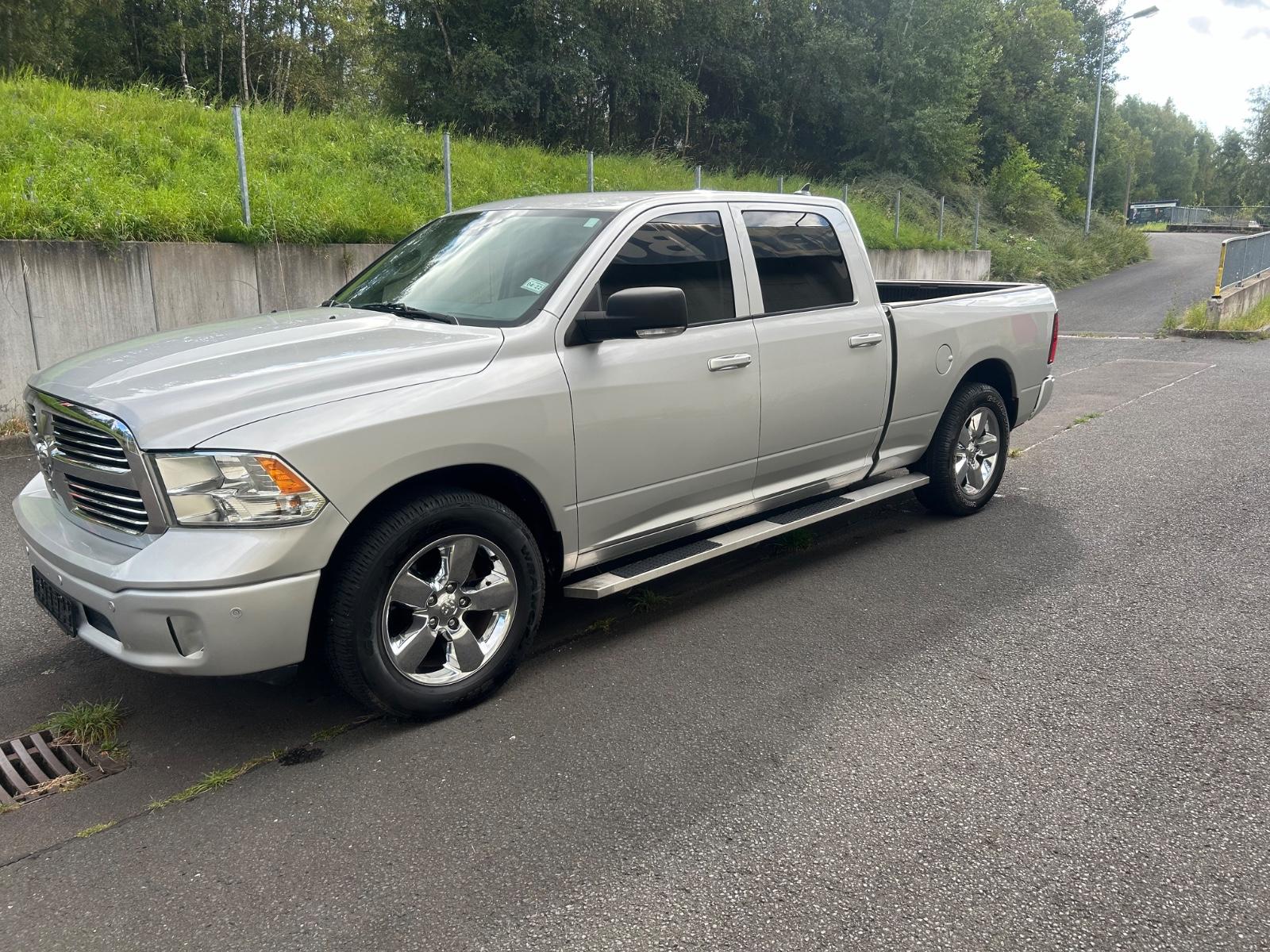 Dodge RAM 1500 5,7 V8 Crew Cap Long Bed*Ahk*Tüv 12/26