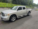 Dodge RAM 1500 5,7 V8 Crew Cap Long Bed*Ahk*Tüv 12/26 - silberne Dodge RAM