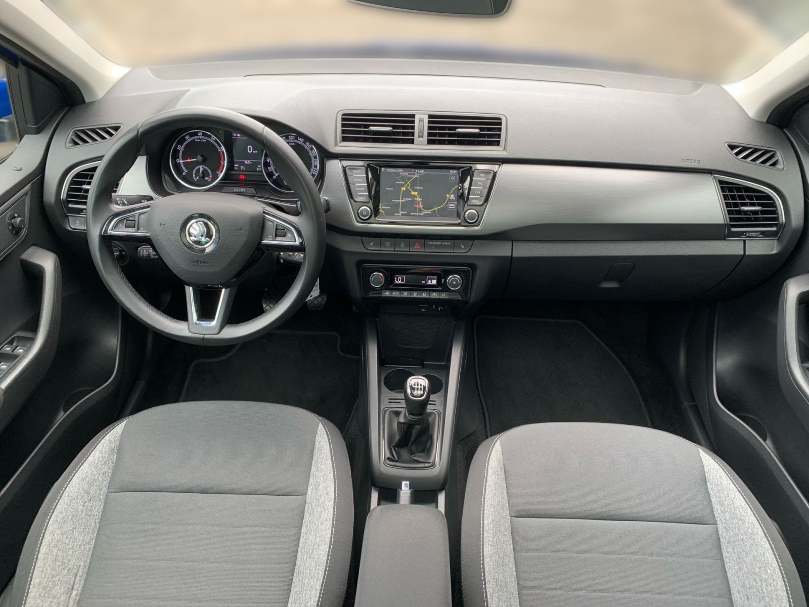 Fahrzeugabbildung SKODA Fabia 1.0 TSI Drive 125 Best of OPF Navi Glasdac