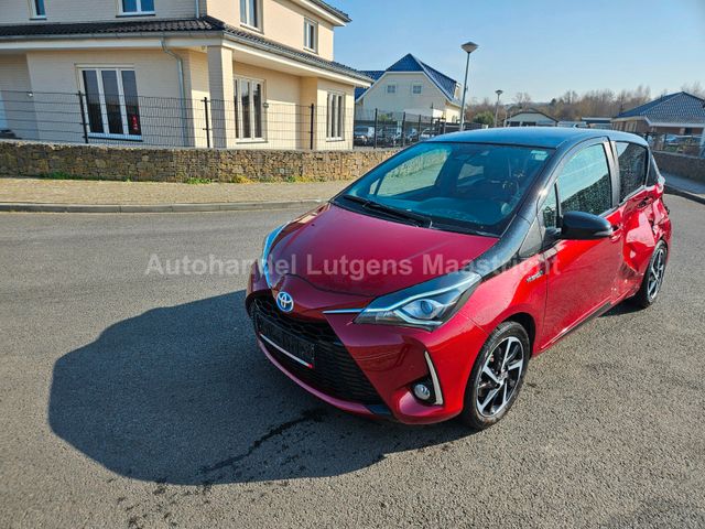 Toyota Yaris Hybrid  Lounge