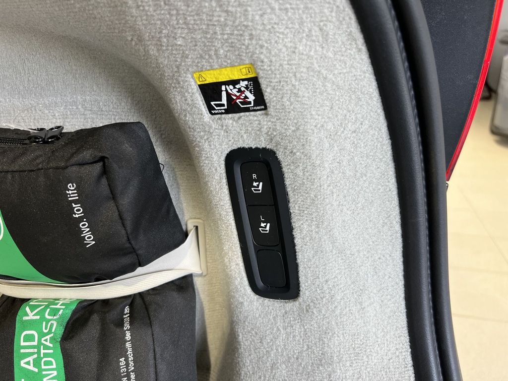 Volvo V90 T8 Inscription AWD HeadUp Pano WinterPro LED