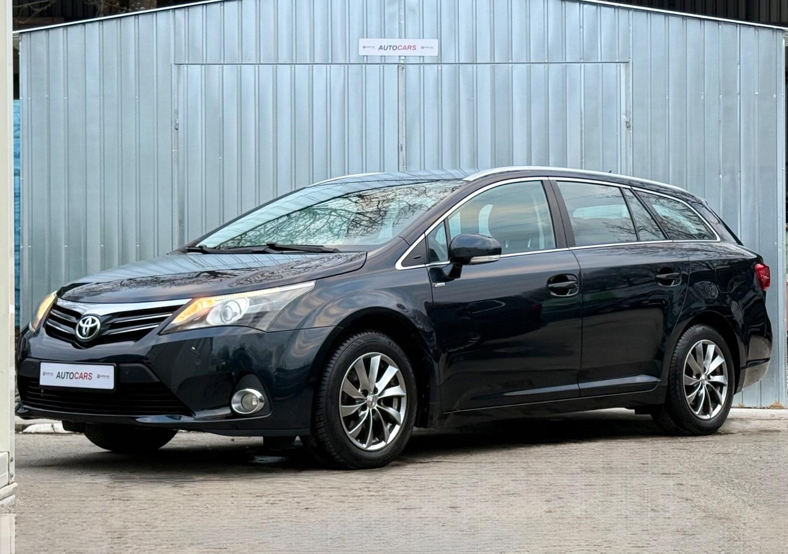 Toyota Avensis Kombi Life/KAMERA/XENON/TEMP/PDC