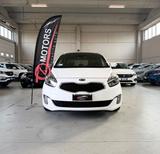 Kia Carens 1.7 CRDi Auto Platinum 7 POSTI - weiße Kia Carens