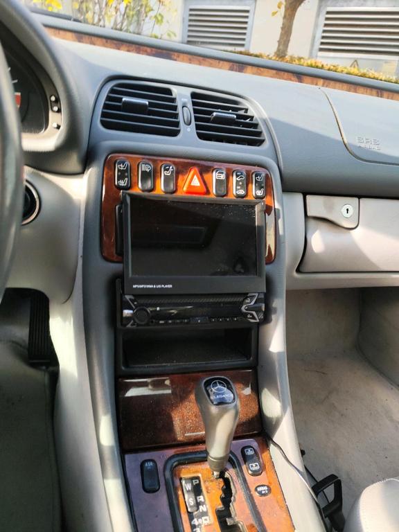 Mercedes-Benz CLK 320