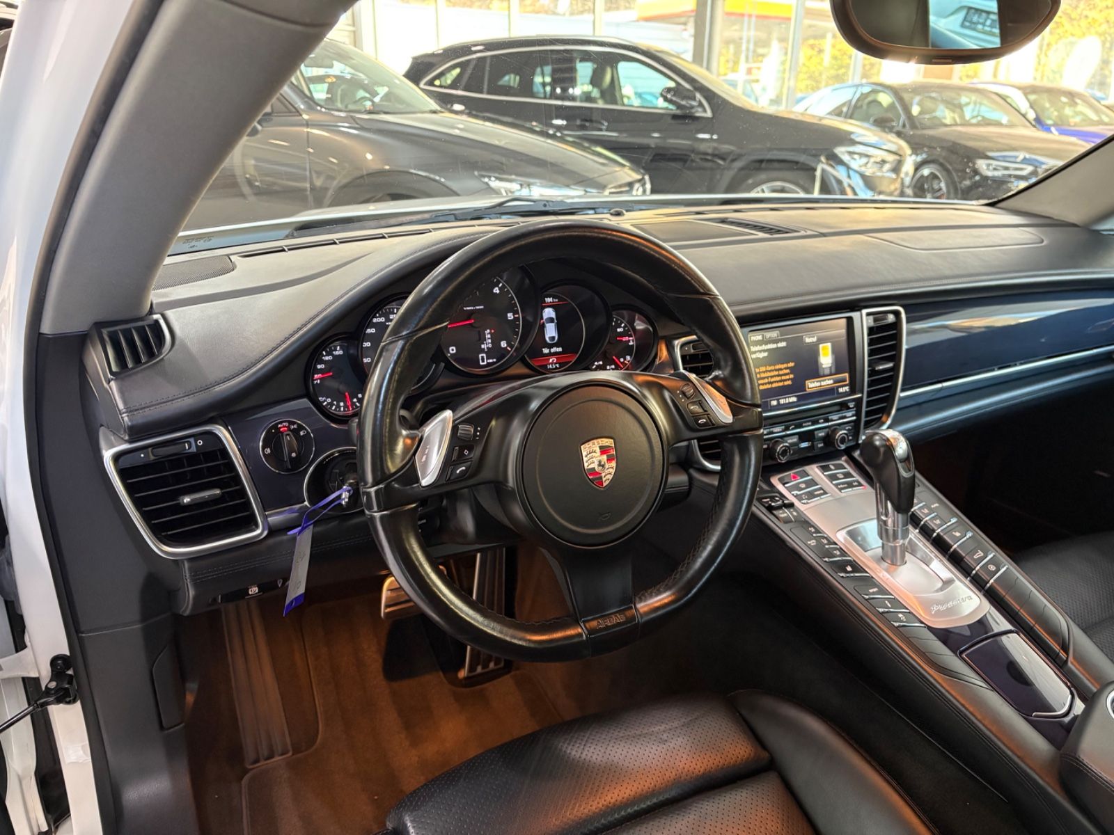 Fahrzeugabbildung Porsche Panamera Diesel * Carraraweiß * SCHIEBEDACH*