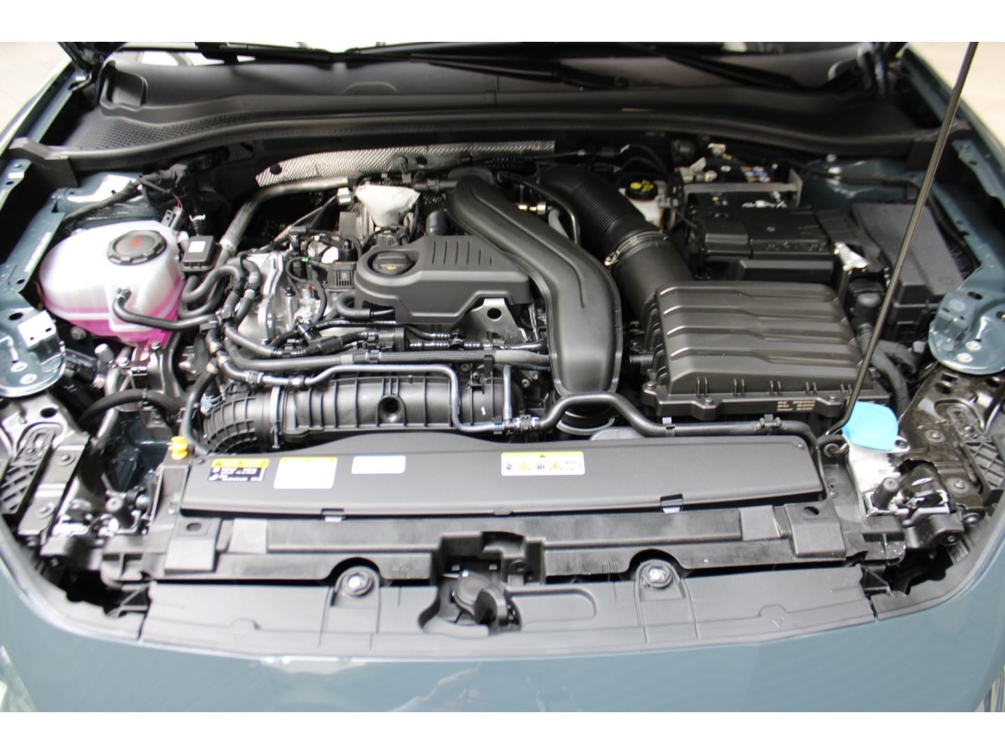 SEAT Leon 1.5 eTSI 110 kW Sportstourer Style DSG ACC - Image 26