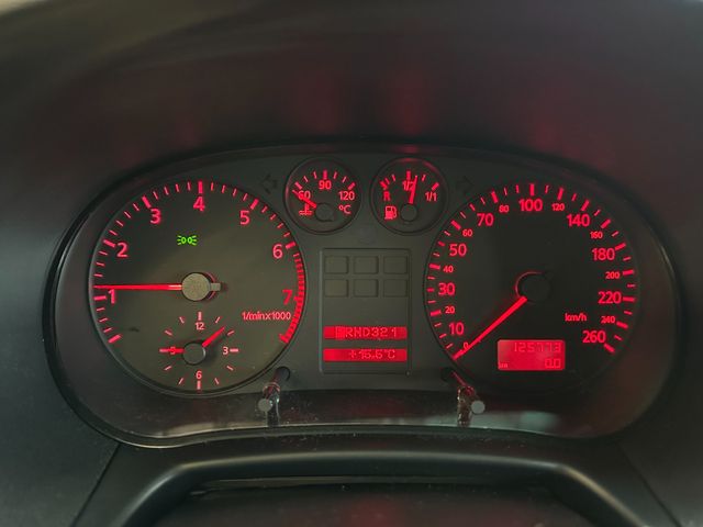 Audi A3 1.8  *Ambiente*Automatik*TÜV 0327*