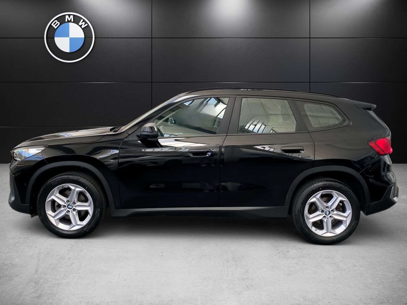BMW X1 xDrive20d HUD LC Prof. ad.LED DA Pro PA+ foto 7