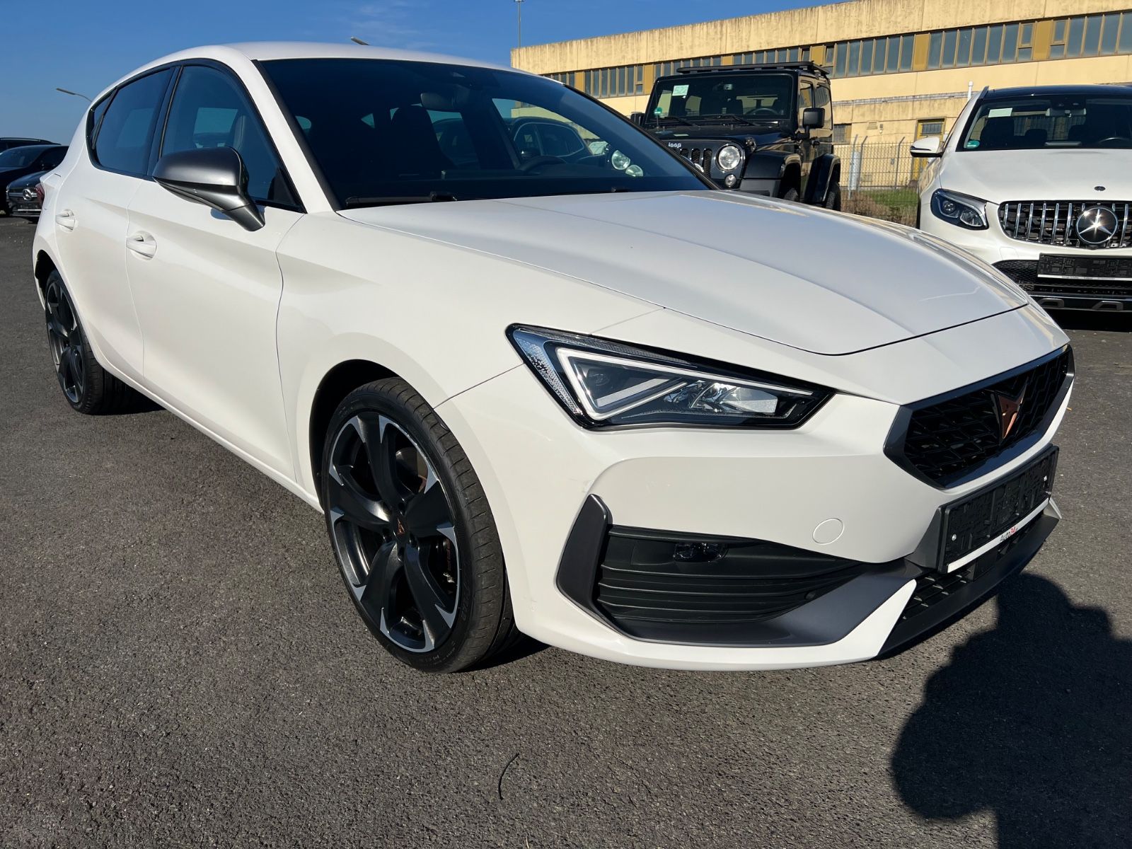 Cupra Leon VZ e-Hybrid Schalensitz PDC LED Digital imagem 3