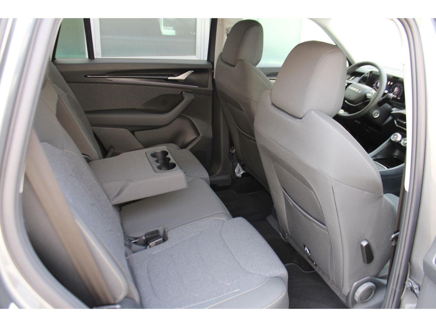 SKODA Kodiaq 1.5 TSI mHEV Selection ACC LED AHK TWA RF - Image 10