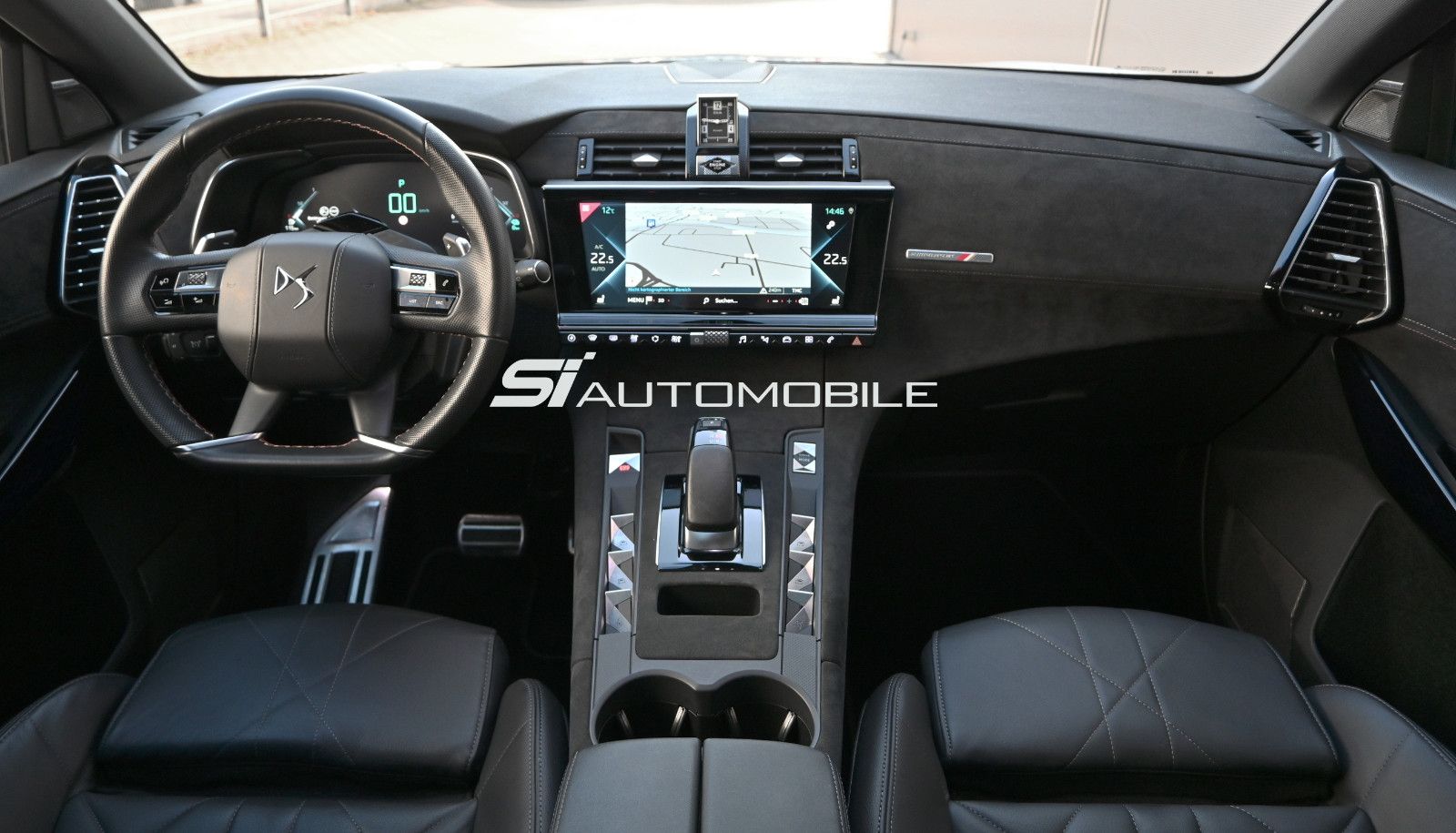 Fahrzeugabbildung DS Automobiles DS7 Crossback E-Tense 4x4 Perf.Line+ °AHK°FOCAL°