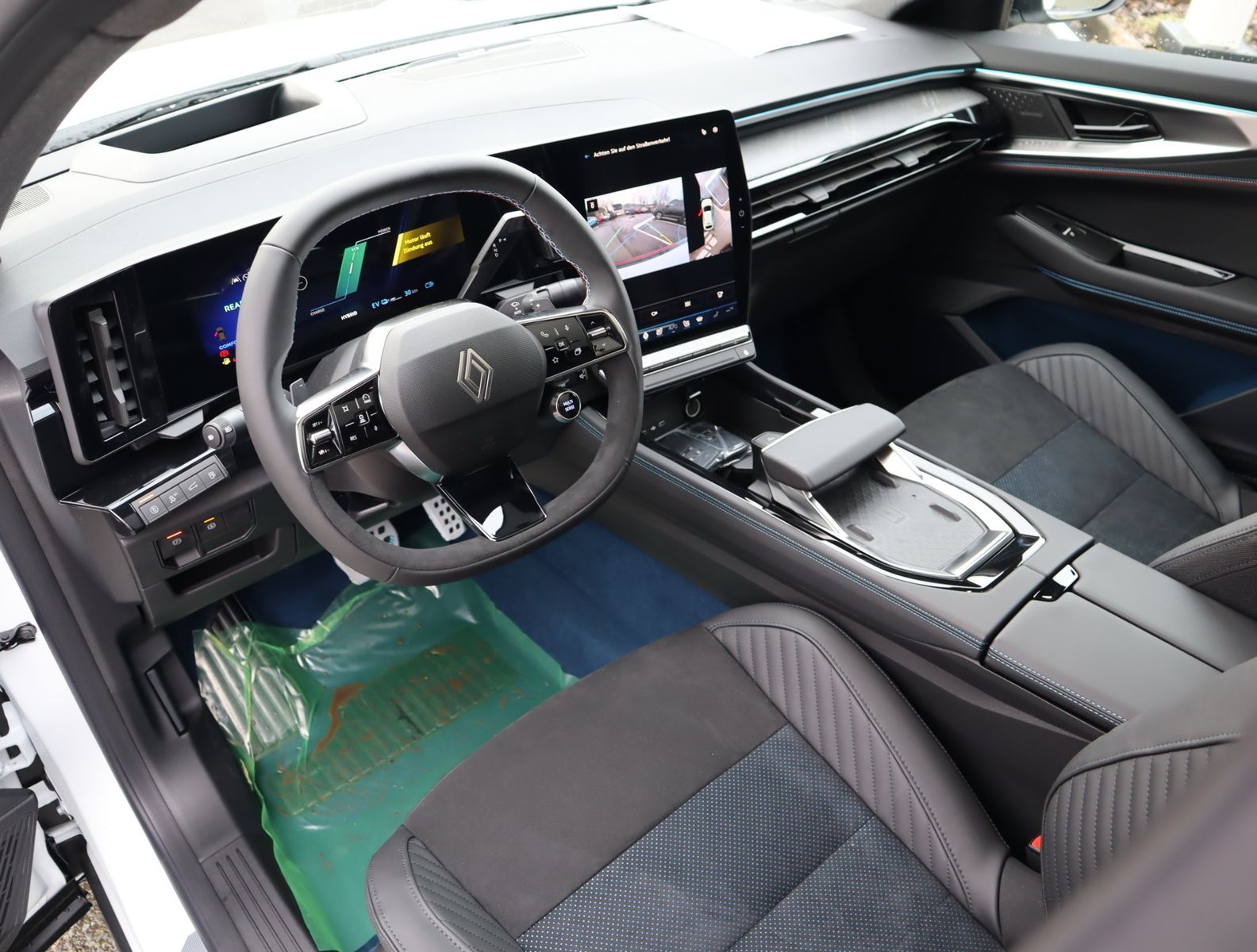 Renault Rafale - Bild 3