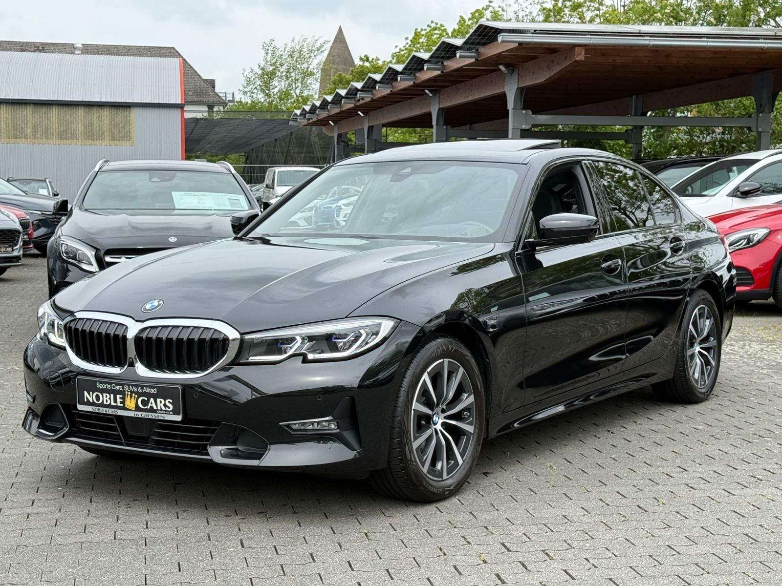 Fahrzeugabbildung BMW 320i  Sport Line GSD ACC HUD LASER 360°