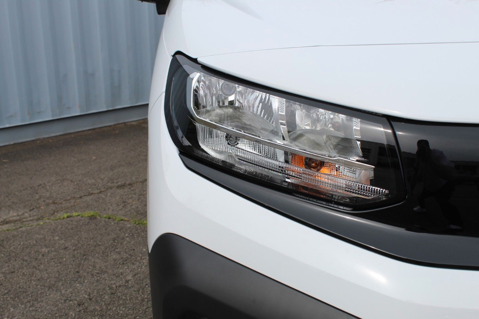 Fahrzeugabbildung Opel Combo Cargo Elektro11KW*Navi*SHZ*PDC*RFK*Holzbod