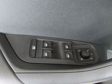 Fotografie 14 des Skoda Karoq Selection 1.5 TSi DSG 5J.-Garantie Navi AH