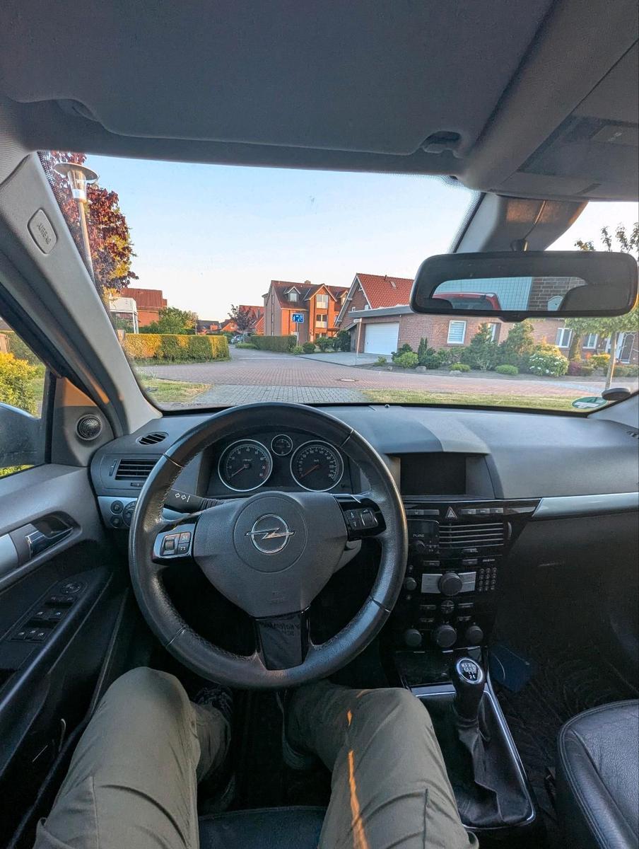 Opel Astra 2008 — двигун 140 HP (103kW)