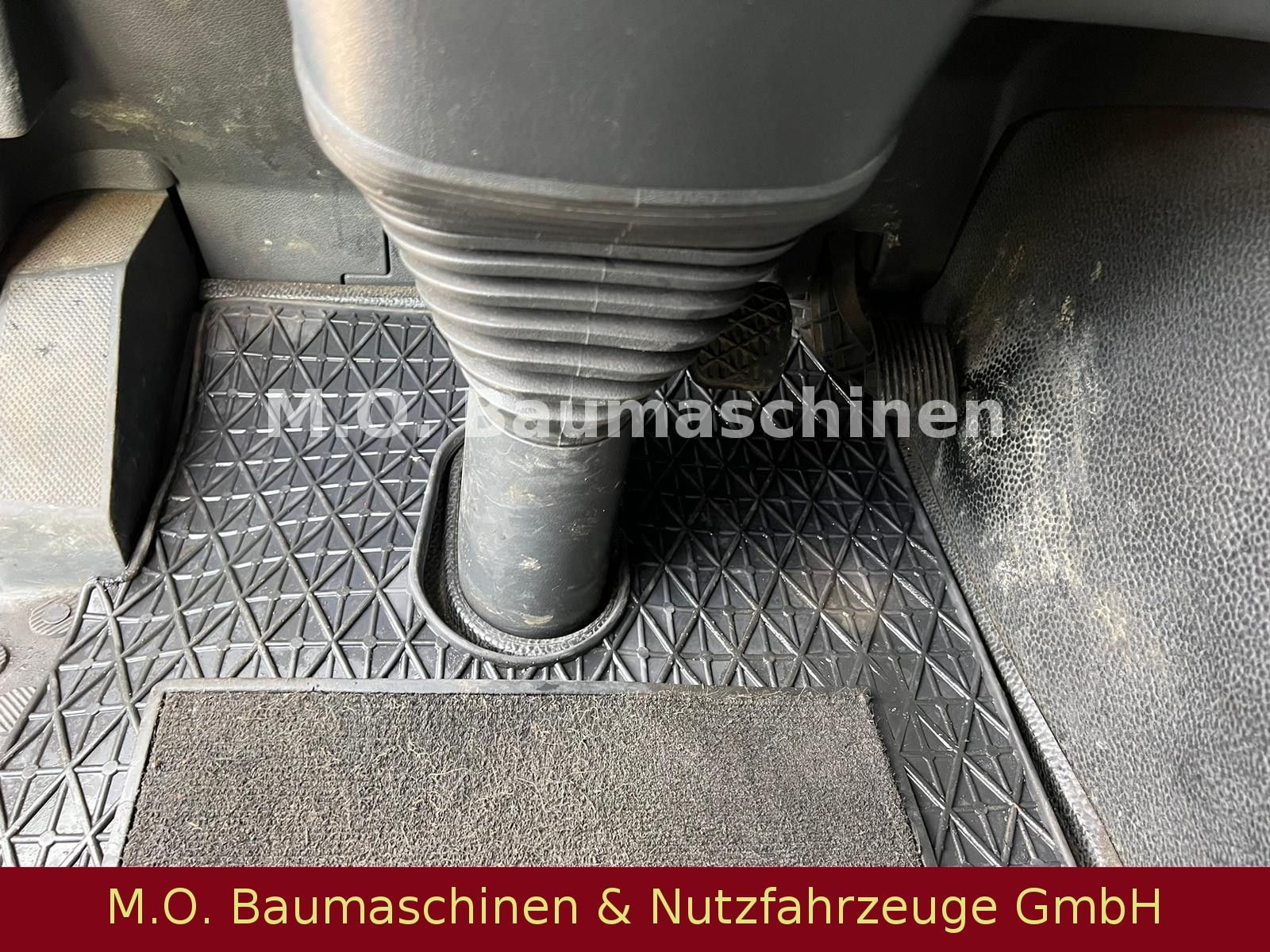 Fahrzeugabbildung Mercedes-Benz Actros 2541 / Saug- & Spühlwagen / 14.000 L /ADR