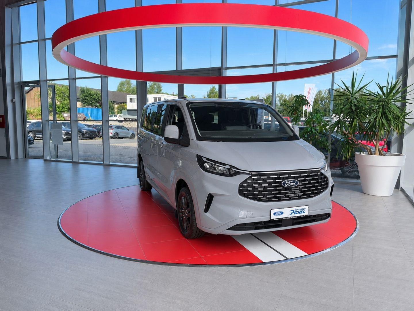 Ford Tourneo Custom - Bild 2