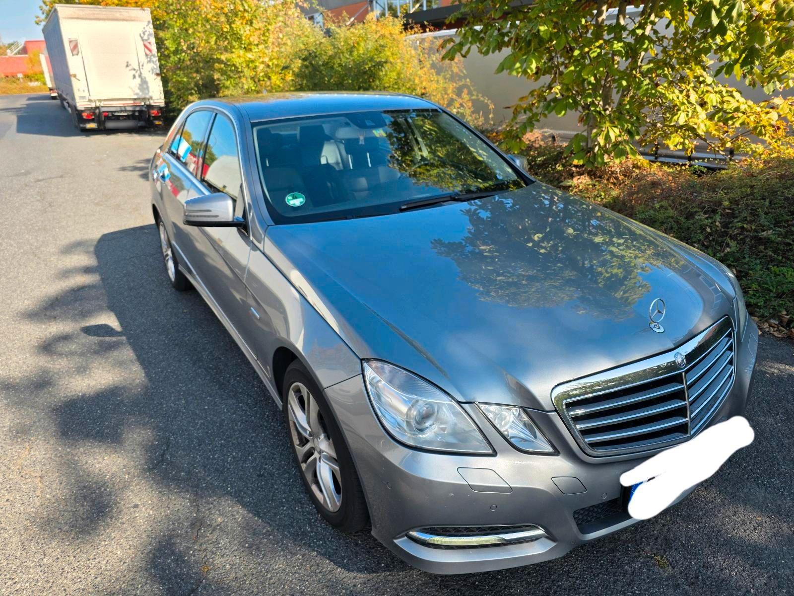 Mercedes-Benz E 220