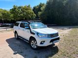 Toyota Hilux Double Cab - Toyota Hilux von privat