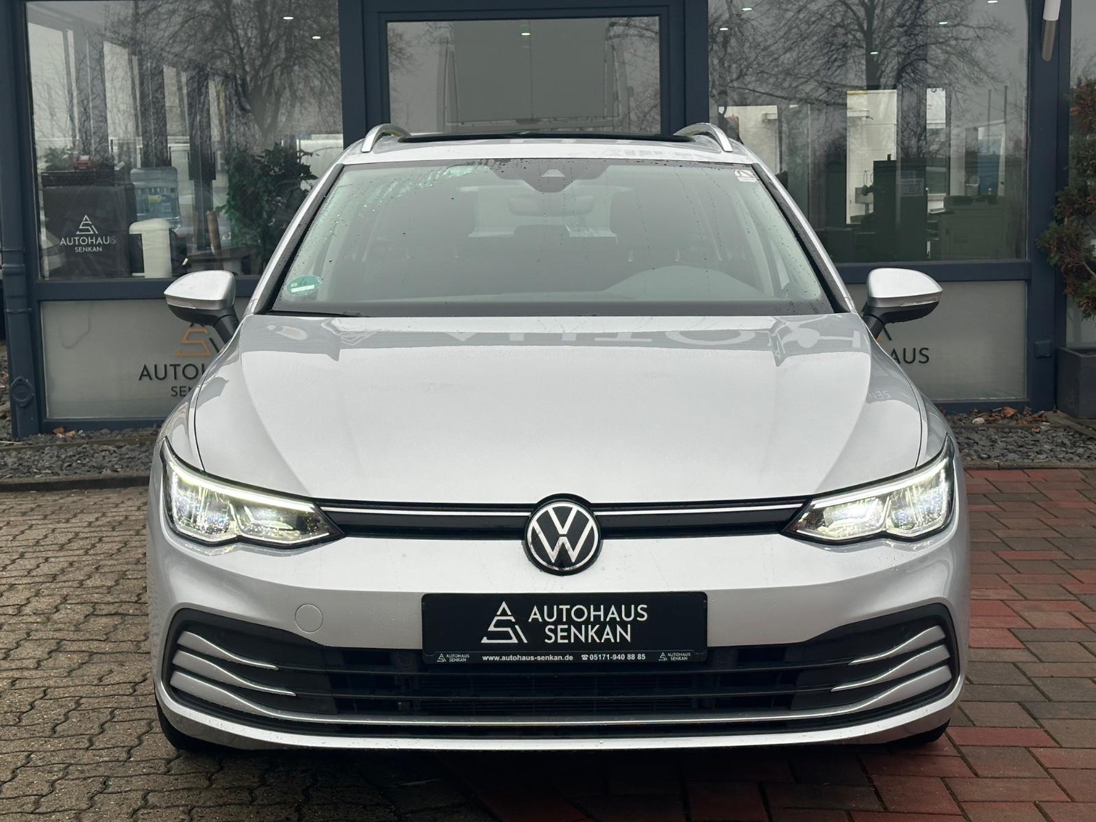 Volkswagen Golf VIII 1.5 eTSI DSG*PANO*R-CAM*AHK*LED*VIRTUA