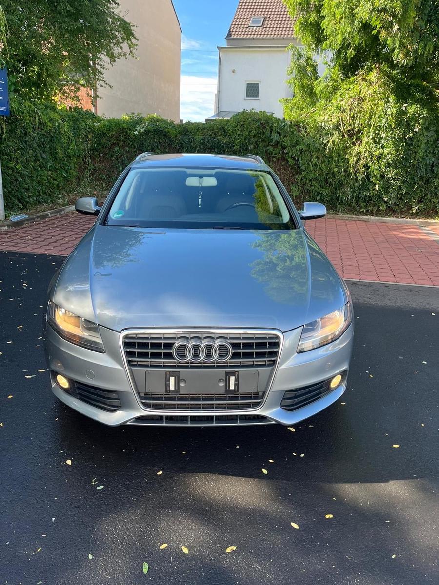 Audi A4 2009 — rear view