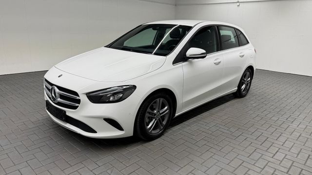 MERCEDES-BENZ B 180 Style LED/Navi/SHZ/Kam/Parkass./GRA/17-LM