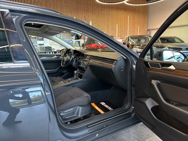Volkswagen Passat *AHK*SZHZ*PANO*ACC*NAVI*